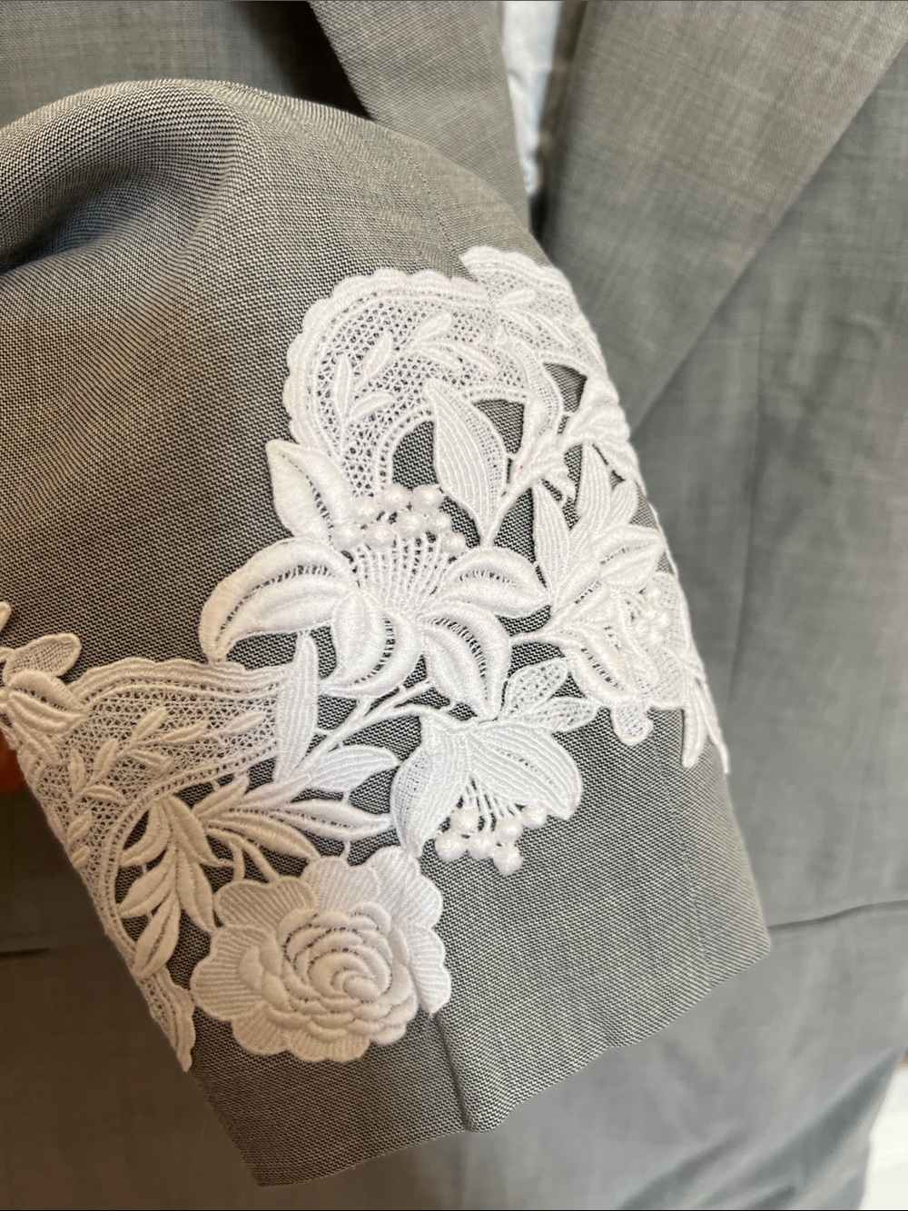 Louis Feraud Gray Blazer with White Lace Trim - Picture 6 of 16